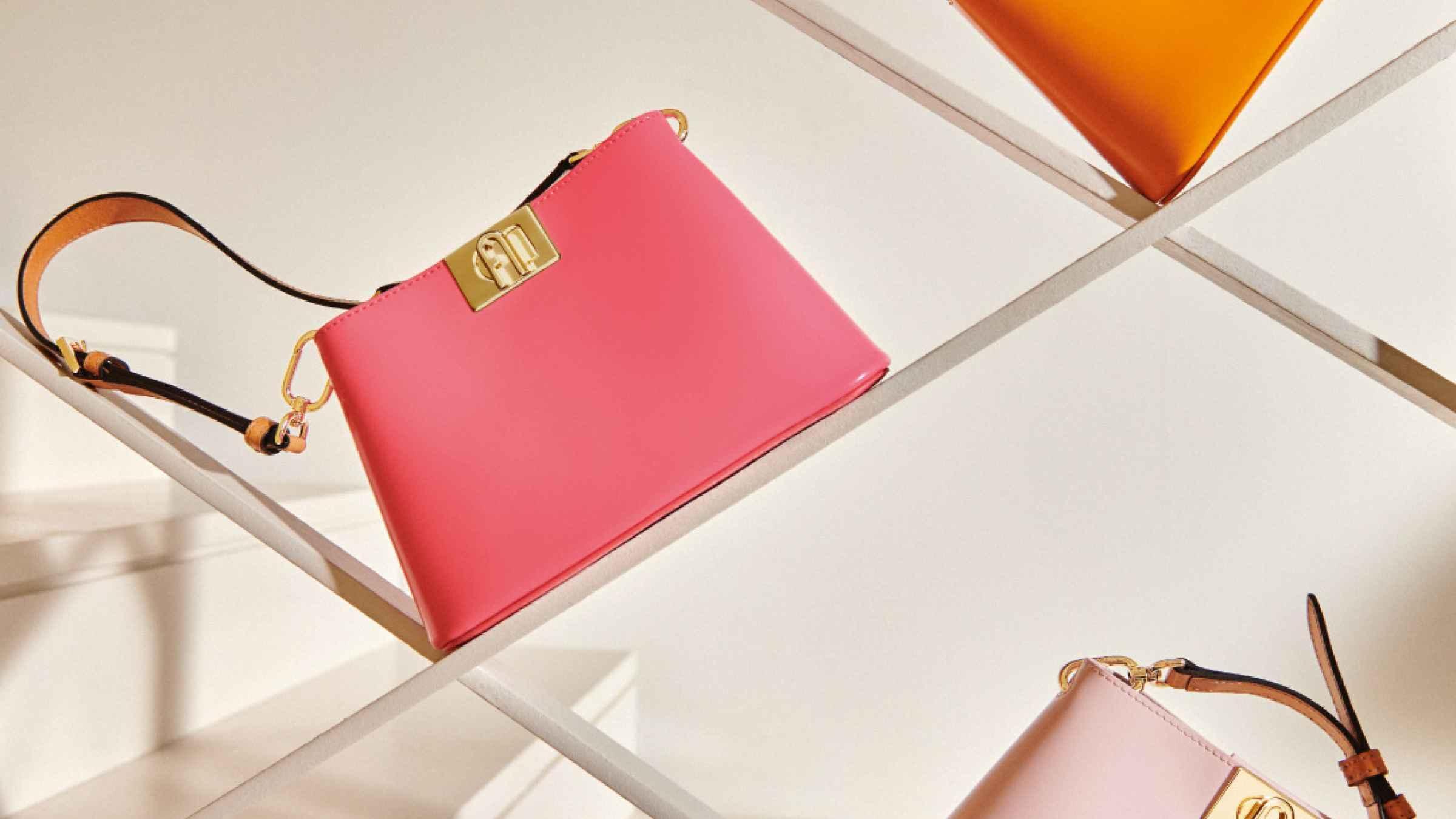 店長・サブ・マネージャー募集！ FURLA | 岡山県岡山市北区